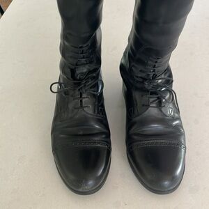 Ariat black riding boots. Sz 7. Boot trees and bag.